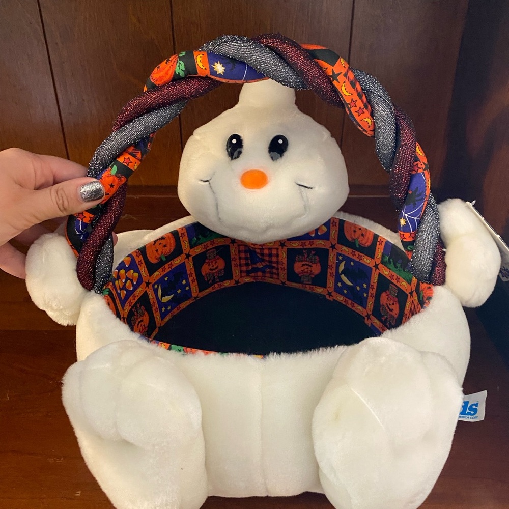 Plush Halloween Ghost Basket – NWT 🎃👻